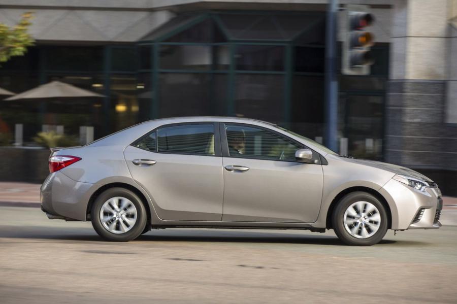  Toyota Corolla 2014 года  (фото 146 из 212)